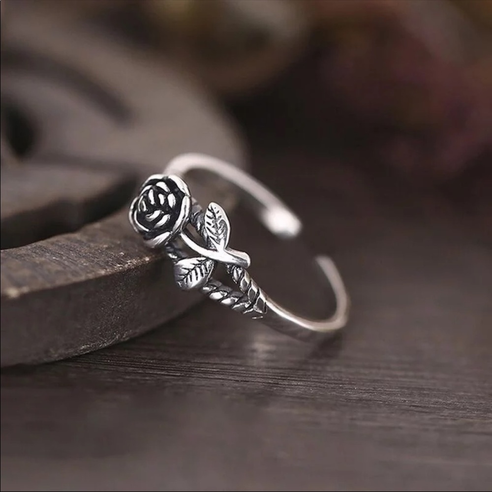 New Vintage Rose Flower Shape Women’s Ring